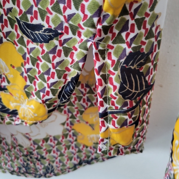 ZARA blouse green, burgundy w/ yellow floral print - Picture 6 of 6